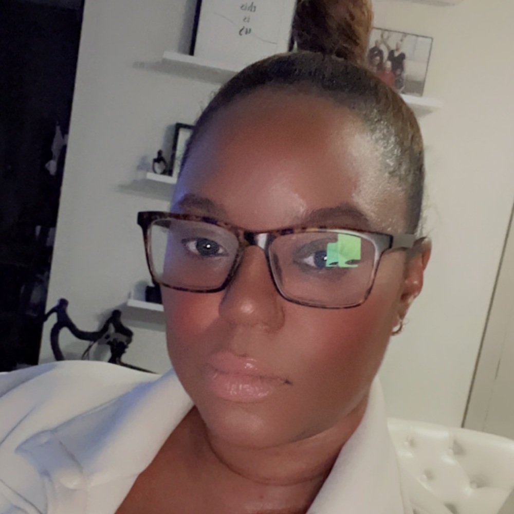 Meet your Posher, Natasha